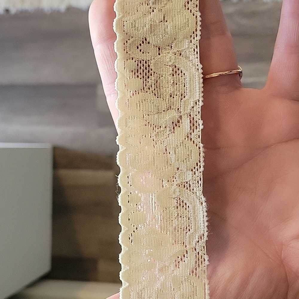 Custom made Garter - Picture 4 of 5